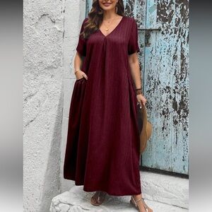 Elegant Burgundy Maxi Dress